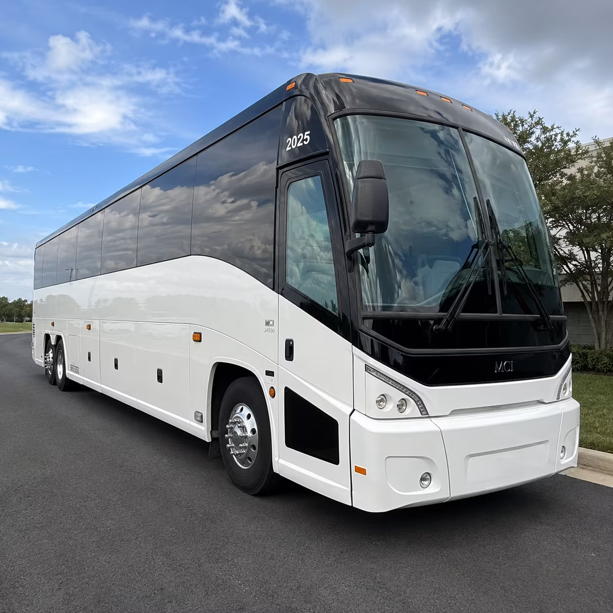 choosing the right bus size for your gaithersburg concert group